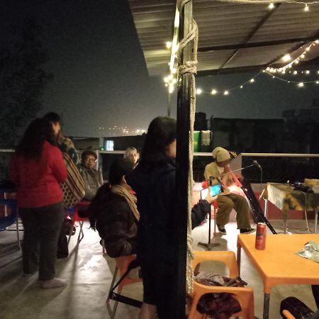 Paradise Inn Guest House Varanasi Exterior foto