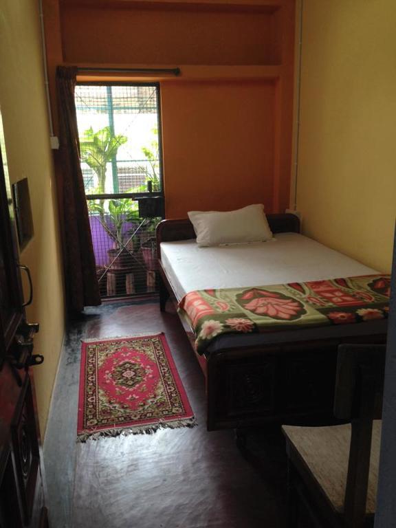 Paradise Inn Guest House Varanasi Habitación foto