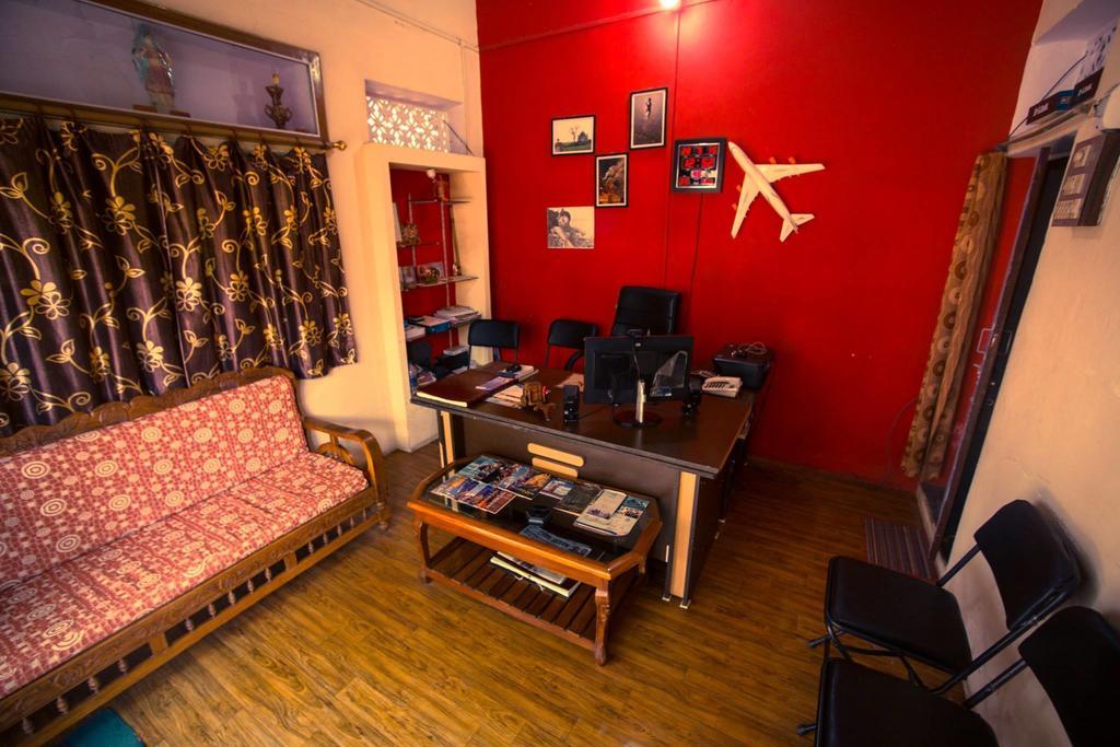Paradise Inn Guest House Varanasi Exterior foto